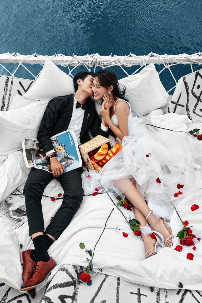 丽江旅拍攻略：丽江婚纱摄影最火的N种婚纱照风格甜蜜又高级！(图6)
