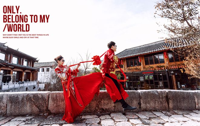 丽江旅拍攻略：丽江婚纱摄影最火的N种婚纱照风格甜蜜又高级！(图5)