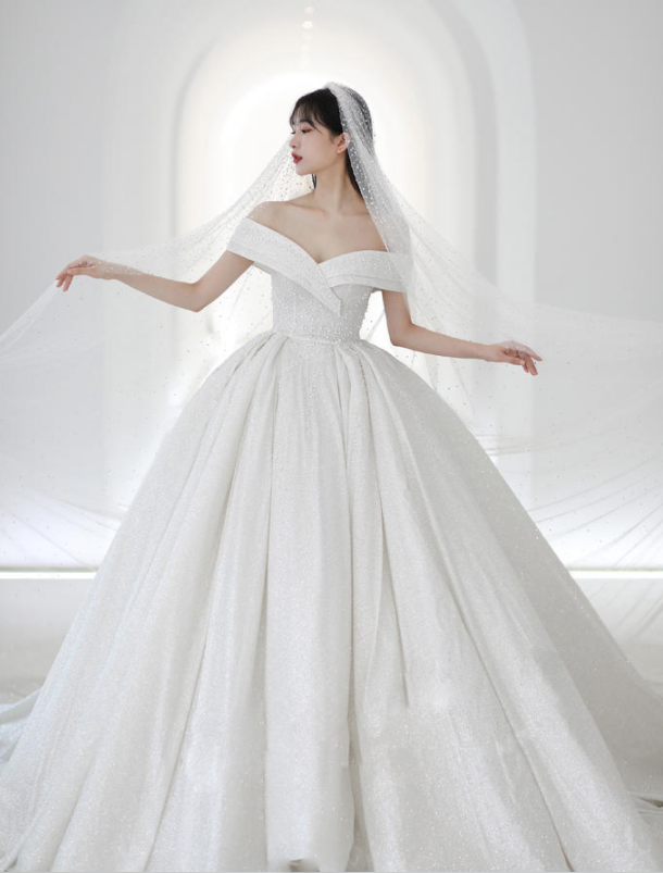婚纱图片大全2024款2024最流行的婚纱款式(图2)