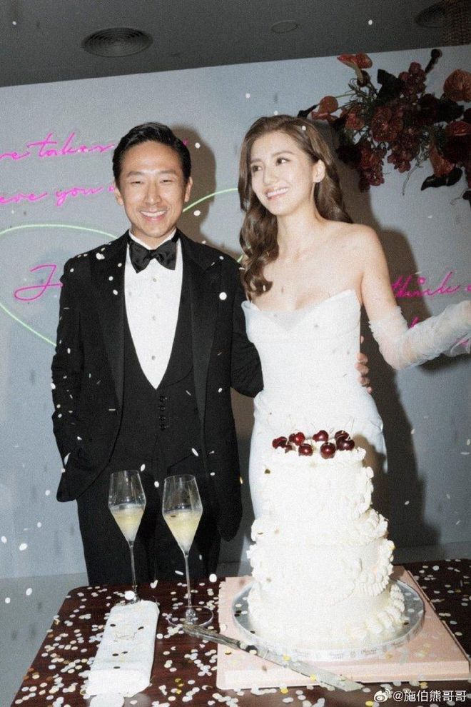 易倍网站：吴千语施伯雄官宣结婚婚纱照曝光计划2024欧洲盛大婚礼(图2)