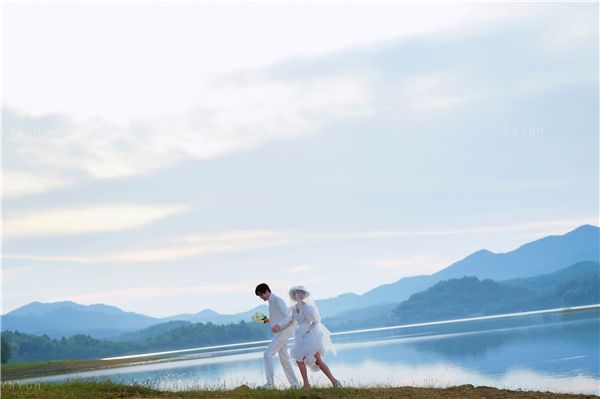 【武汉婚纱照】2022轻奢婚礼定制系列记录你的仪式感雅云摄影(图4)
