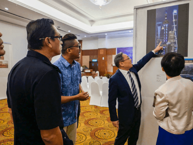 易倍EMC平台：“2024中国上海青年摄影艺术马来西亚交流展”举办用摄影艺术交流互鉴增进友谊(图3)