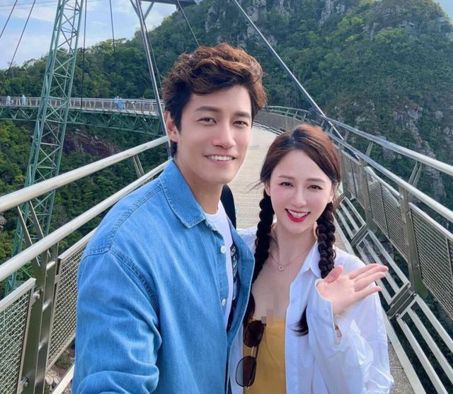 易倍EMC平台：陈乔恩婚纱照首度公开45岁状态超好婚礼现场纯洁又浪漫(图1)