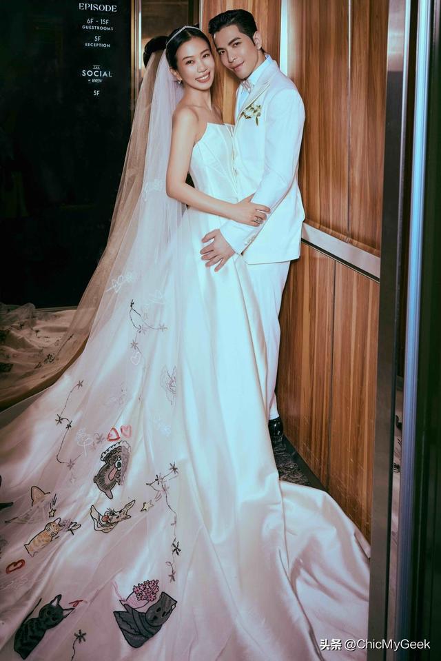 易倍网站：萧敬腾大办婚礼新娘连换三套百万级婚纱！(图9)