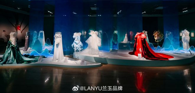 亚洲高级定制艺术展兰玉：东方韵味谱写浪漫诗篇(图8)