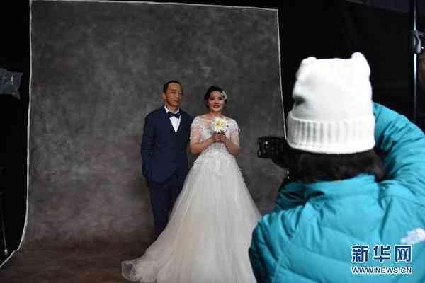 浪漫瞬间永恒定格：精选夫妻唯美婚纱照与拍摄技巧指南(图2)
