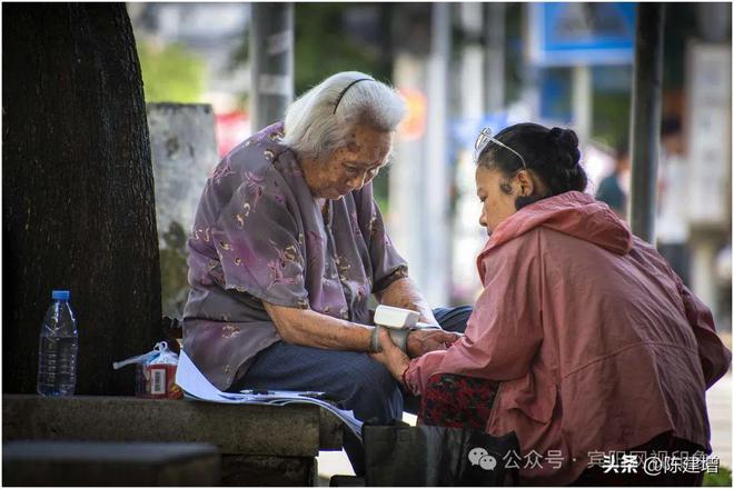 易倍：【宾阳优秀摄影】2024：街边的故事(图11)