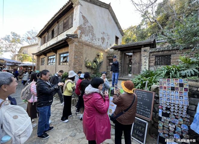 云南大理古城互联网总经理辞职开民宿变身清洁工累倒住进医院(图9)