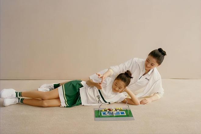 梅婷高调晒幸福!和12岁女儿同框比美女儿身材修长五官清秀太惊艳(图6)