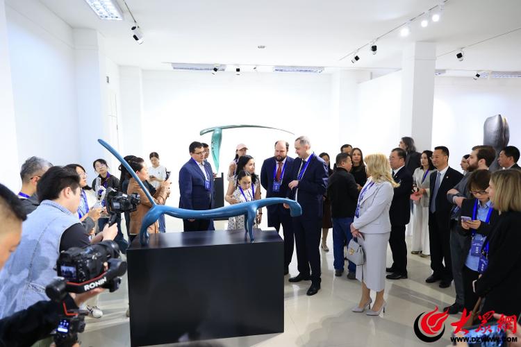 2025俄罗斯主题摄影、雕塑艺术展在潍开幕(图6)