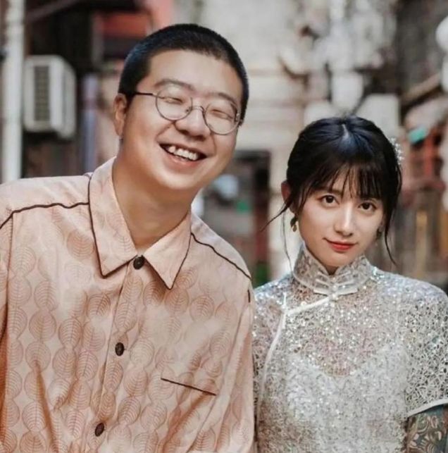 易倍EMC平台：盘点娶网红做老婆的8位男星看看谁最幸福？(图4)