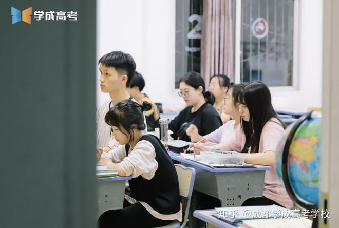 2025成都艺考文化课辅导机构出炉：学成高考领衔助艺考生破瓶颈(图1)