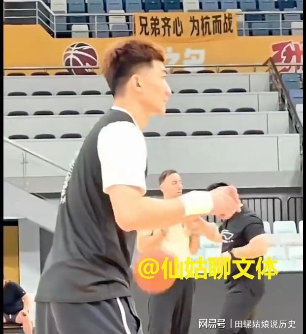 孙铭徽训练猛练三分今晚G2赛场有望大放异彩！(图1)