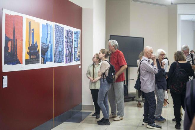 对白-中国(上海)当代摄影艺术展在白俄罗斯首都明斯克举行(图4)