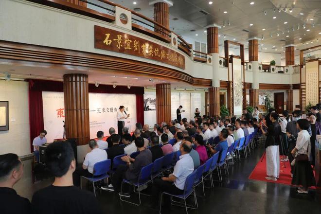 “东南风”起拂岭南!王来文艺术作品展在佛山市石景宜艺术馆开幕(图1)