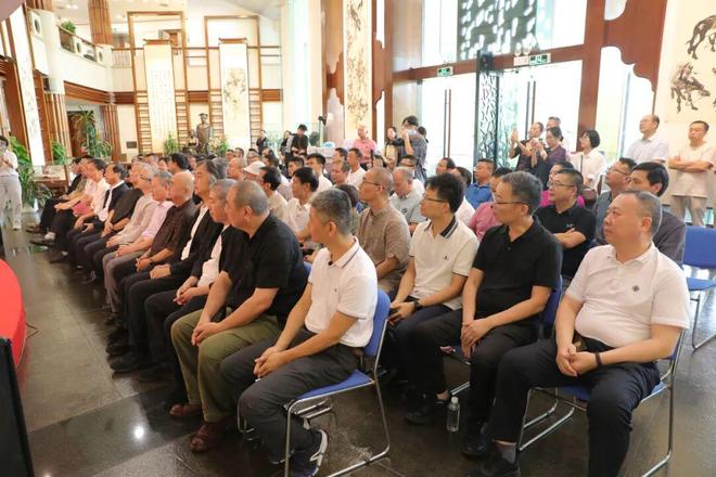 “东南风”起拂岭南!王来文艺术作品展在佛山市石景宜艺术馆开幕(图2)