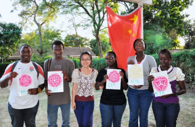 重塑中国剪纸的海外形象：从儿童手工到震撼世界的艺术(图1)