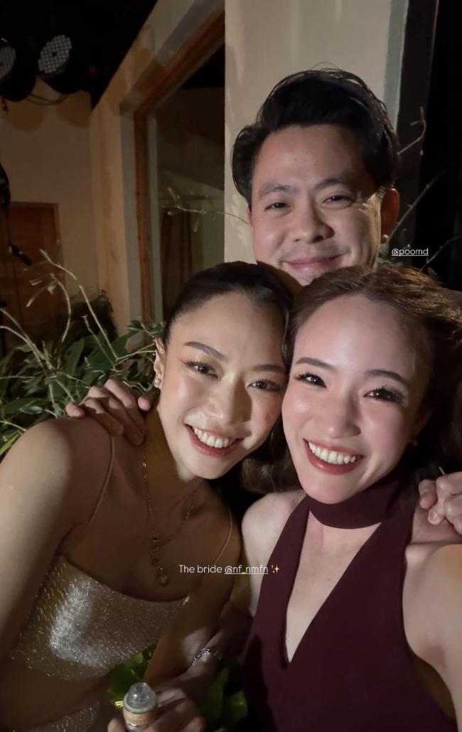 易倍网站:霍震霆朱玲玲霍启刚现身霍启仁婚礼低调雪山浪漫完婚(图5)