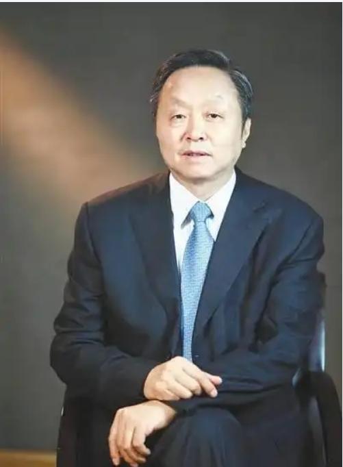 易倍EMC平台:招行原副行长年近70岁被查曾年薪332万(图2)