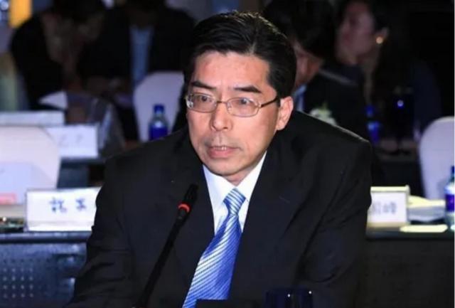 易倍EMC平台:招行原副行长年近70岁被查曾年薪332万(图8)