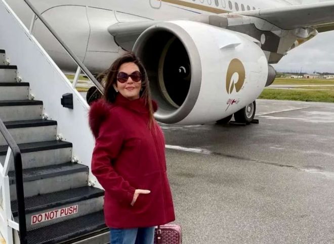 43亿婚礼只是开场！印度首富妻女炫富刷屏珠宝论斤戴座驾搭防弹(图21)