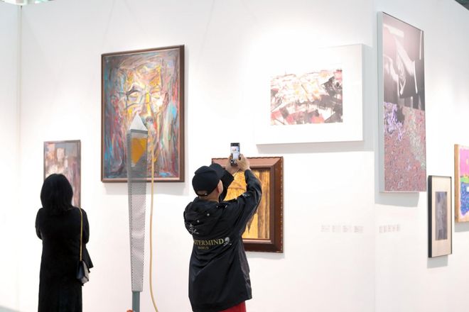 以“临时性永恒”重构城市时间哲学：第六届深圳当代艺术双年展在深圳举办(图5)