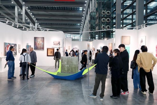 以“临时性永恒”重构城市时间哲学：第六届深圳当代艺术双年展在深圳举办(图3)