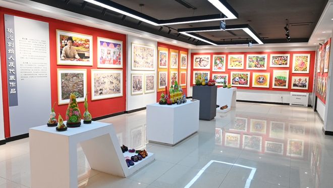 易倍EMC平台：从田间到世界！辛集农民画再出圈→(图5)