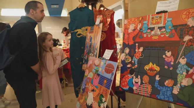 易倍EMC平台：从田间到世界！辛集农民画再出圈→(图8)