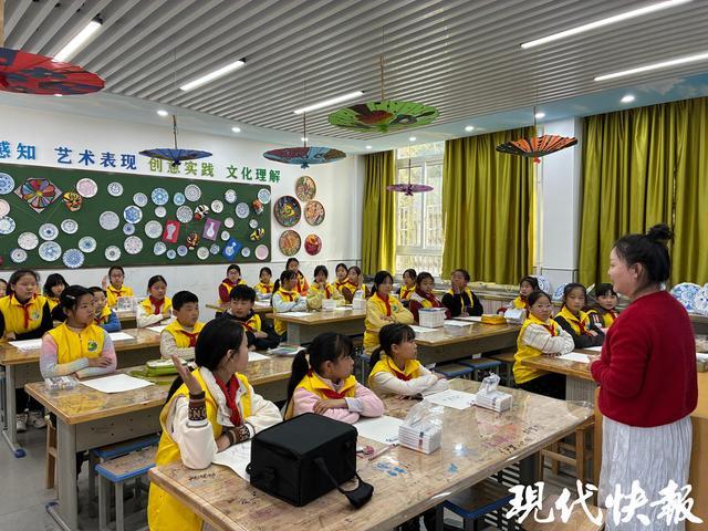 书画坊社团让美育之花在乡村校园绽放(图4)