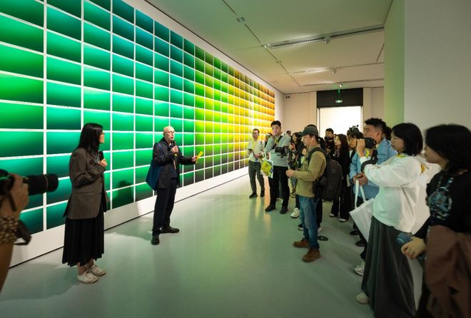 易倍：“广州影像三年展2025”以“感知生态学”重构数字时代视觉对话(图4)