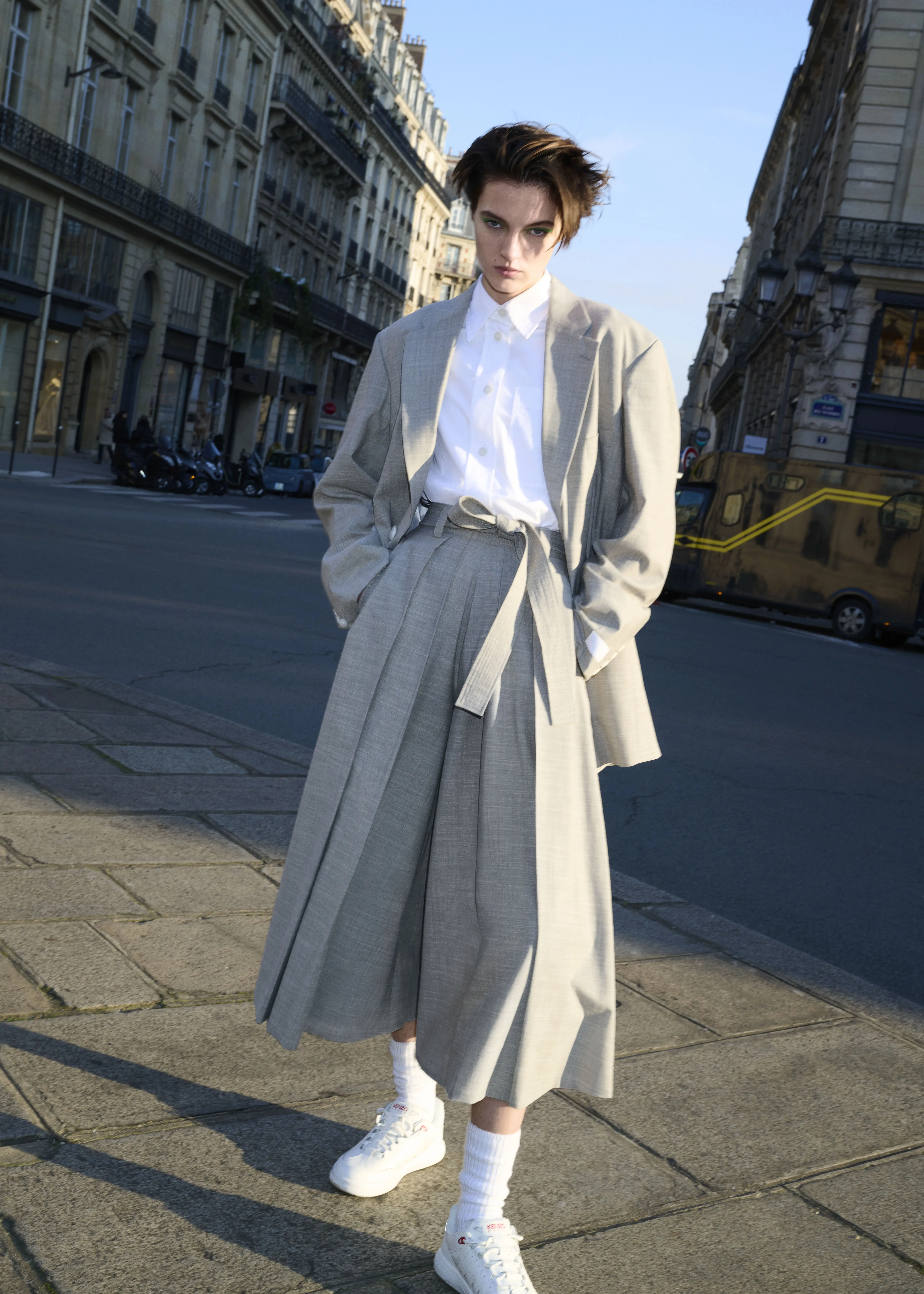 艺术总监NIGO重磅呈现KENZO2024春夏系列广告大片(图2)