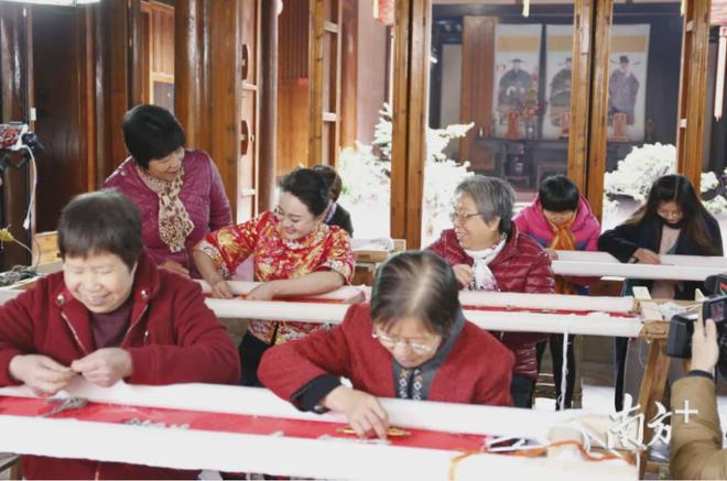 潮汕父子俩做婚纱年销3个亿风靡欧美！(图3)