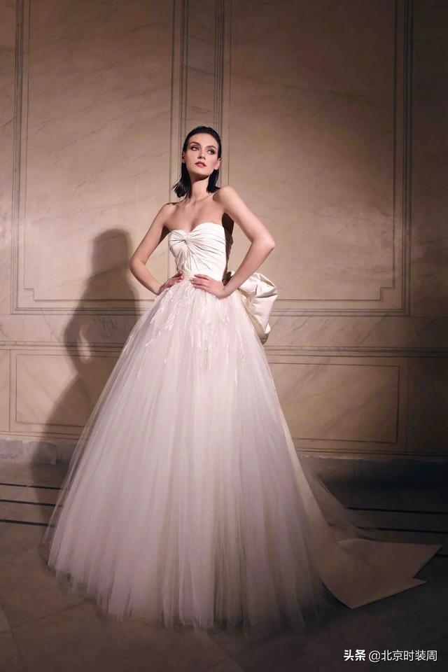 2023春夏绝美婚纱大赏浪漫至死不渝(图7)