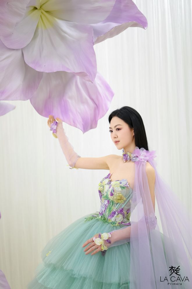 LACAVAPrimera衣定2027春夏共绘上海孔家花园“茗庭华序”(图8)
